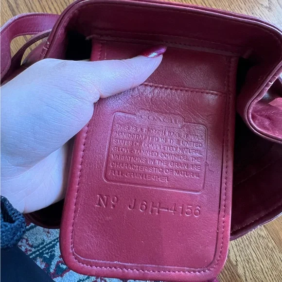 👜COACH: Burgundy vintage, Legacy belted SoHo crossbody bucket bag, #4156. - Picture 10 of 15